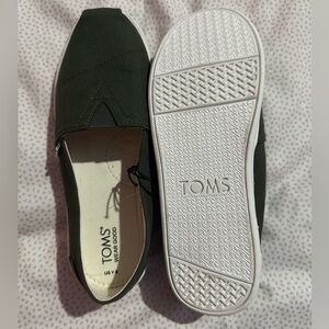 TOMS Kids Sneakers in Dark Green